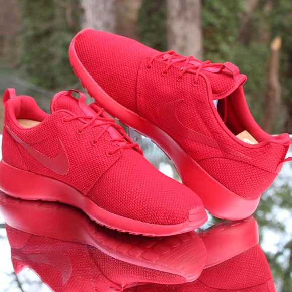 Nike Roshe Run Triple Red Men’s Size 14 - Picture 10 of 14